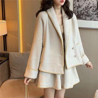 Plain Woolen Coat / Pleated Skirt