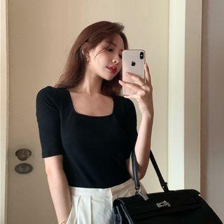 Short-sleeve Square Collar Plain Knit Top