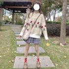Patterned Sweater / Plaid Pleated Skirt
