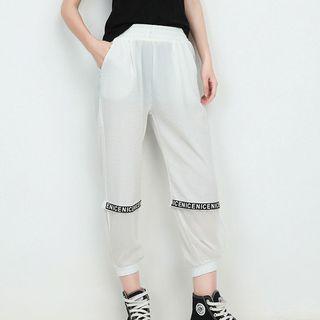 Trim Accent Panel Capri Pants