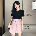 Short-sleeve T-shirt / Knotted A-line Skirt