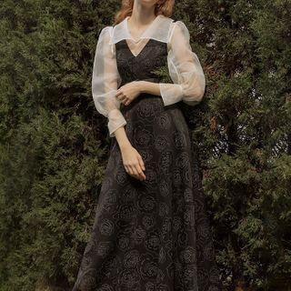Sleeveless Lace Dress / Blouse
