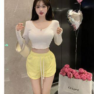 Long-sleeve Crop Top / Drawstring Shorts