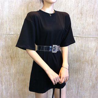 Plain Loose-fit T-shirt + Belt