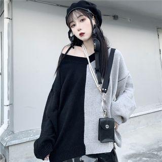 V-neck Two-tone Sweater Dark Gray - One Size