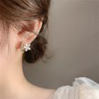 Asymmetrical Rhinestone Floral Stud Earring 1 Pair - 925 Silver Needle - Gold - One Size