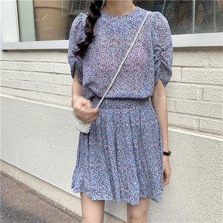 Short-sleeve Floral T-shirt / Mini Skirt