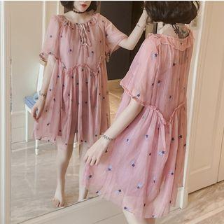 Set: Slipdress + Short-sleeve Star Patterned Dress