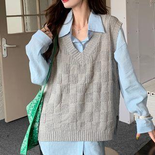 Embossed Knit Vest