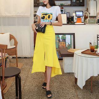 Set: Lettering T-shirt + Asymmetric-hem Long Skirt