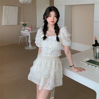 Short-sleeve Square Neck Lace Blouse / Tiered Mini A-line Skirt
