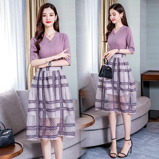 Set: Lace Trim V-neck Elbow Sleeve Top + Check Mesh A-line Skirt