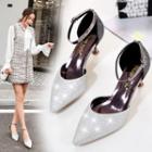 Two-tone Faux Leather Pointed Kitten Heel Pumps