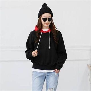 Contrast-hooded Sweatshirt