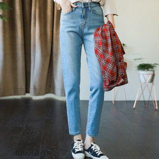 Plus Size Cropped Washed Jeans