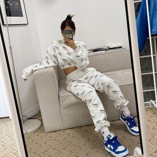 Couple Cropped Logo-pattern Sweatshirt