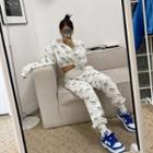 Couple Cropped Logo-pattern Sweatshirt