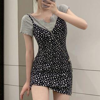 V-neck Floral Suspender Skirt / Plain Short-sleeve Top