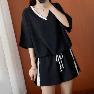 Set: Elbow-sleeve V-neck T-shirt + Wide-leg Shorts