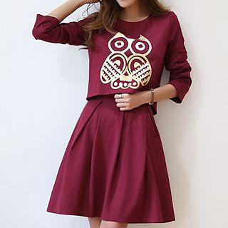 Set: Long-sleeve Cropped T-shirt + Pleated Skirt