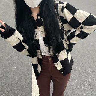 Checkerboard Cardigan / Boot-cut Jeans
