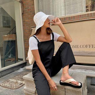 Scoop-neck Slim-fit Crop T-shirt