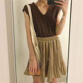 V-neck Open Knit Tank Top / Pleated Skirt