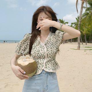 V-neck Floral Print Cropped Shirt