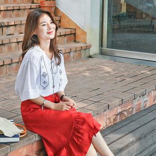 Tassel-neck Elbow-sleeve Embroidered Top