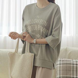 Illustration-printed Slit-side Sweatshirt
