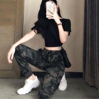 Set: Short-sleeve T-shirt + Camo Pants