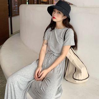 Set: Short-sleeve Cropped T-shirt + Wide-leg Pants