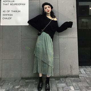 Plain Off-shoulder Long-sleeve Top / A-line Midi Skirt