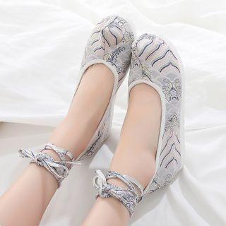 Embroidered Wedge-heel Lace Up Hanfu Pumps