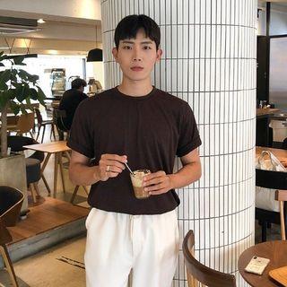 Plain T-shirt In 19 Colors