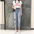 Lettering Short-sleeve T-shirt / Rip Straight Fit Jeans