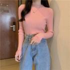 Semi High-neck Sheath Knit Top
