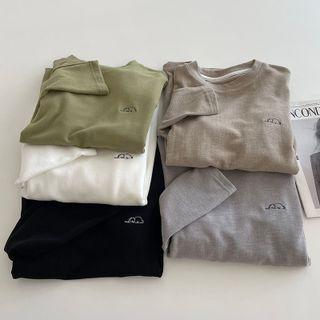 Long-sleeve Elephant Embroidered Top