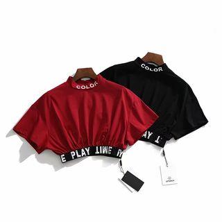Short-sleeve Mock-neck Letter Top