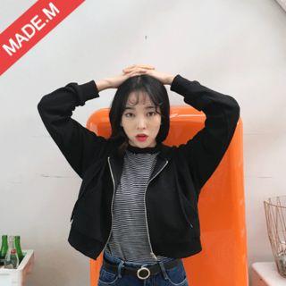 Pocket-side Crop Hoodie