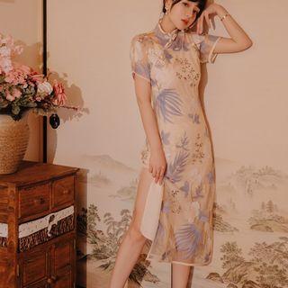 Flower Embroidered Short-sleeve Midi Qipao