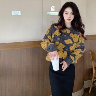 Crewneck Color-block Sweater / Plain Knit Split Skirt