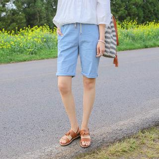 Drawstring-waist Pocket-back Shorts