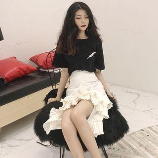 Short-sleeve Embroidered T-shirt / Frilled A-line Skirt