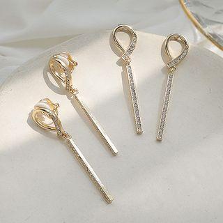 Rhinestone Strap Ear Stud