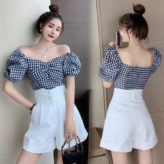 Balloon-sleeve Plaid Blouse / Wide Leg Shorts