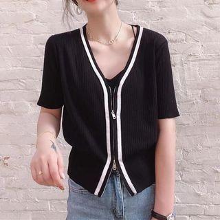 Short-sleeve Contrast Zip-up Top