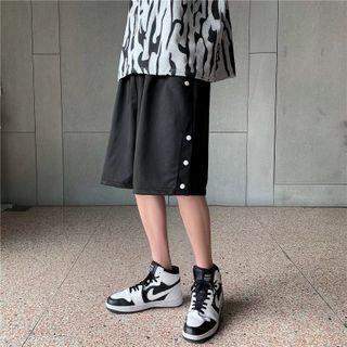 Button-side Wide Leg Shorts