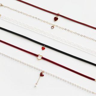 Alloy Heart Pendant Choker (various Designs)