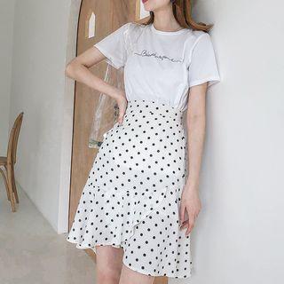Short-sleeve T-shirt / Dotted A-line Skirt / Set